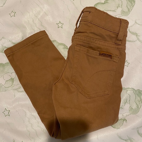 camel colored skinny jeans
